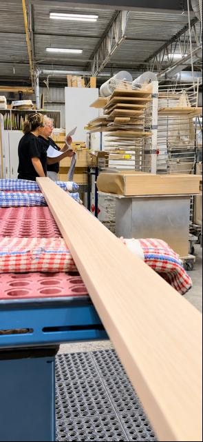 Atelier Module Ultra — équipe en production